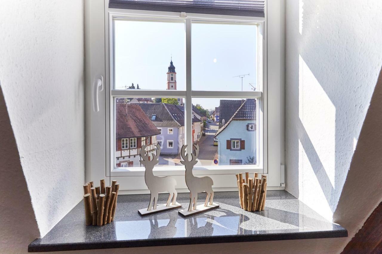 Wohnung 2 - Nur 5 Fahrminuten Vom Europapark เอทเทนไฮม์ ภายนอก รูปภาพ